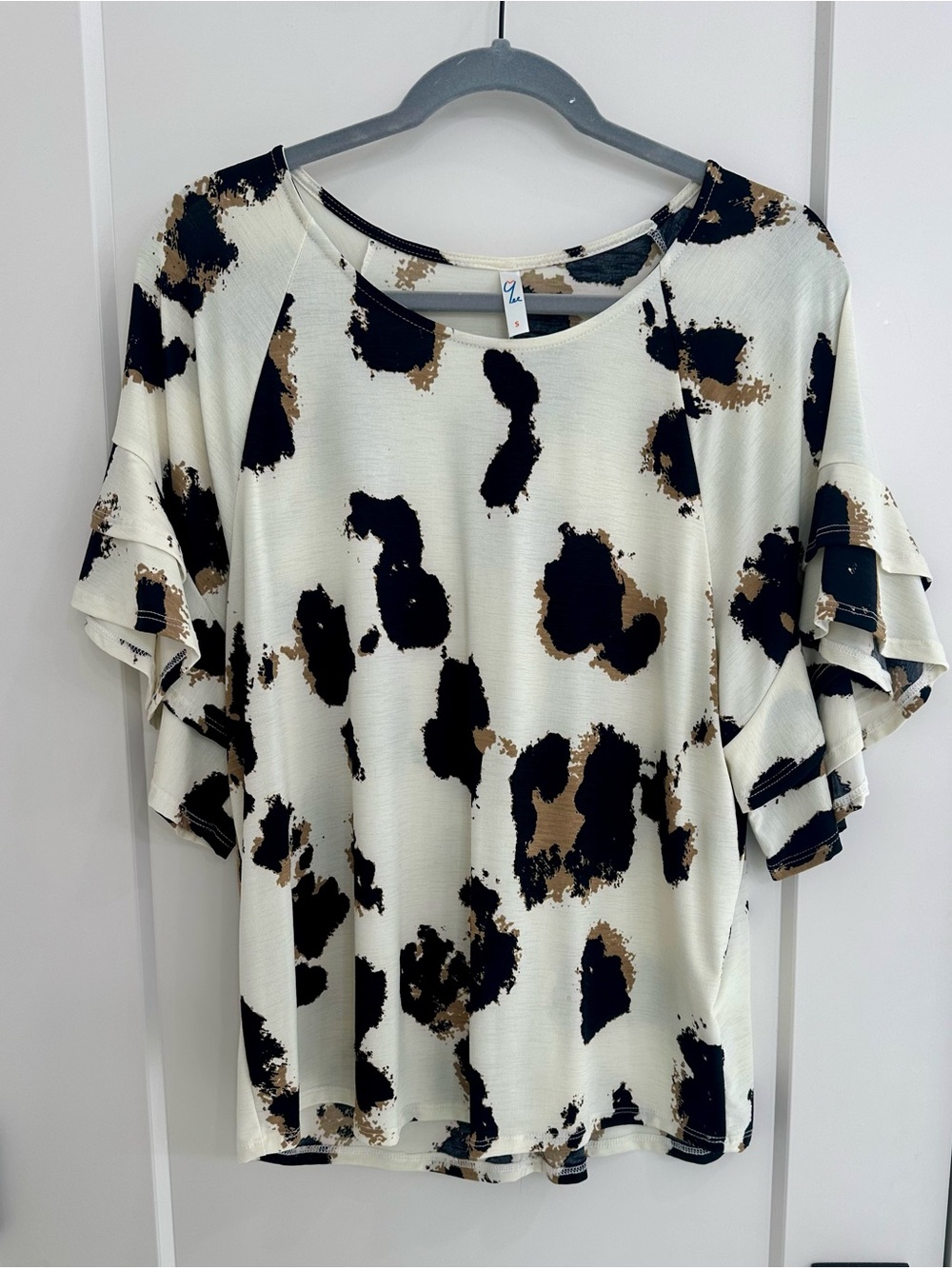Ruffle Sleeve Animal Print Top - Ivory/Black/Brown